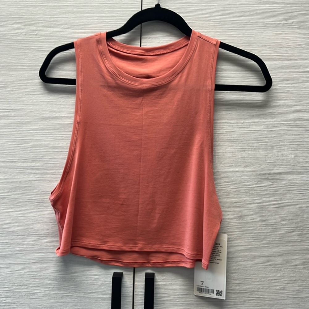 lulu crop top